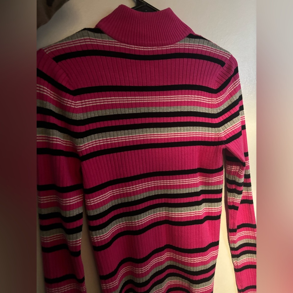 Turtle neck - Picture 2 of 2
